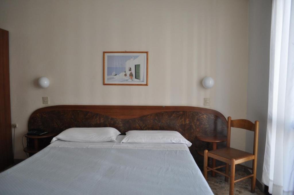Hotel Cecile Pisa Room photo