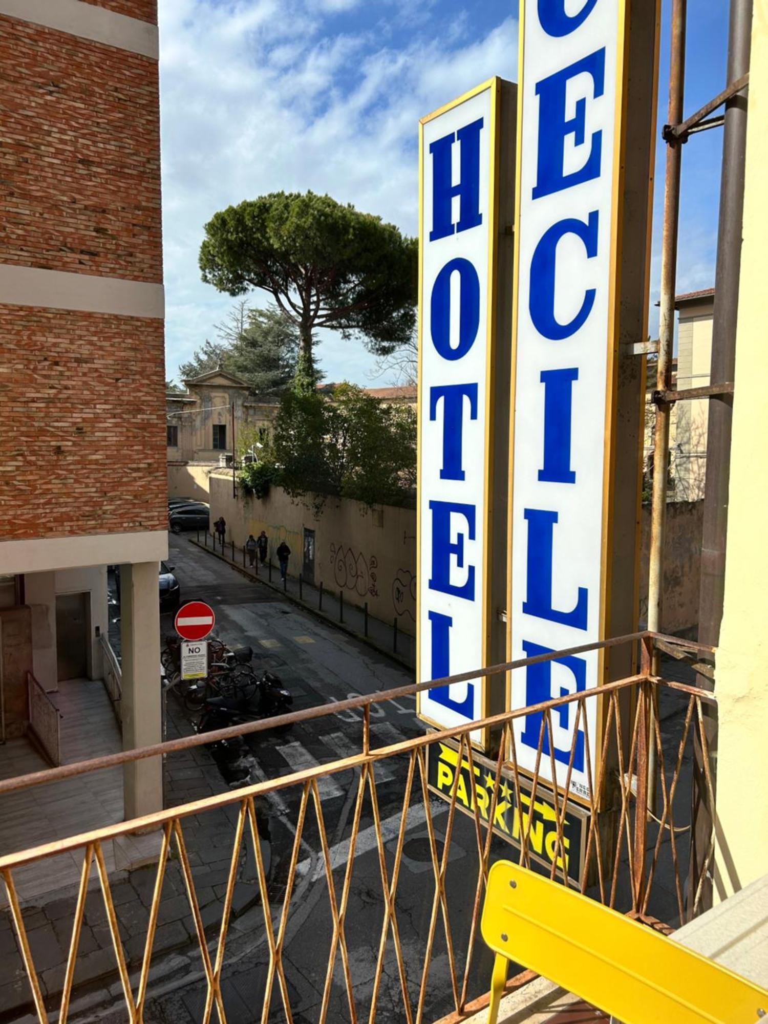 Hotel Cecile Pisa Exterior photo